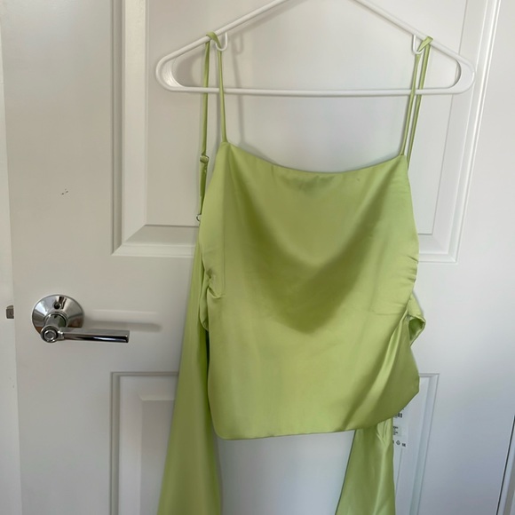 NWT Zara Satin Effect Top with Back Bow - Picture 5 of 7